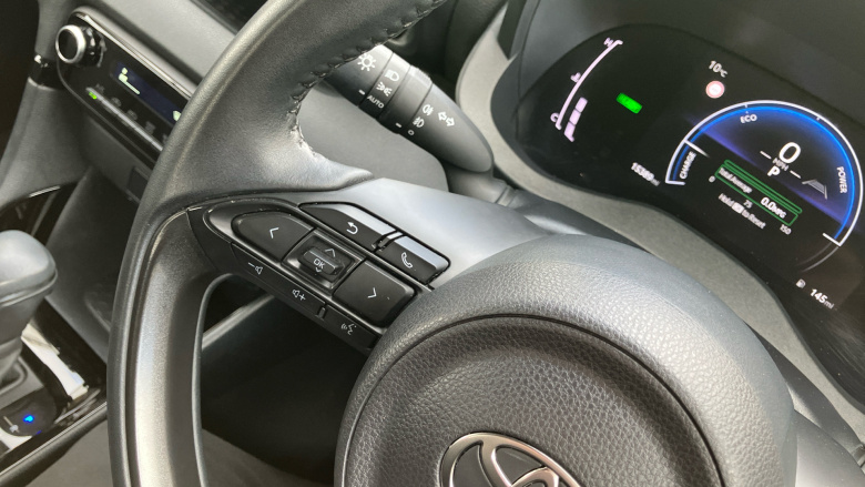 Toyota Yaris 1.5 Hybrid Design 5dr CVT Hybrid Hatchback